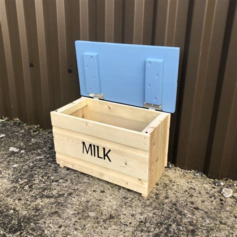 Doorstep Milk Box 